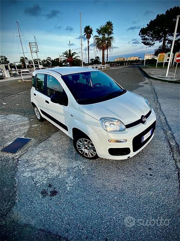 Usata Fiat Panda Easy 95 CV (69 kW) 2017 Bianco Utilitaria