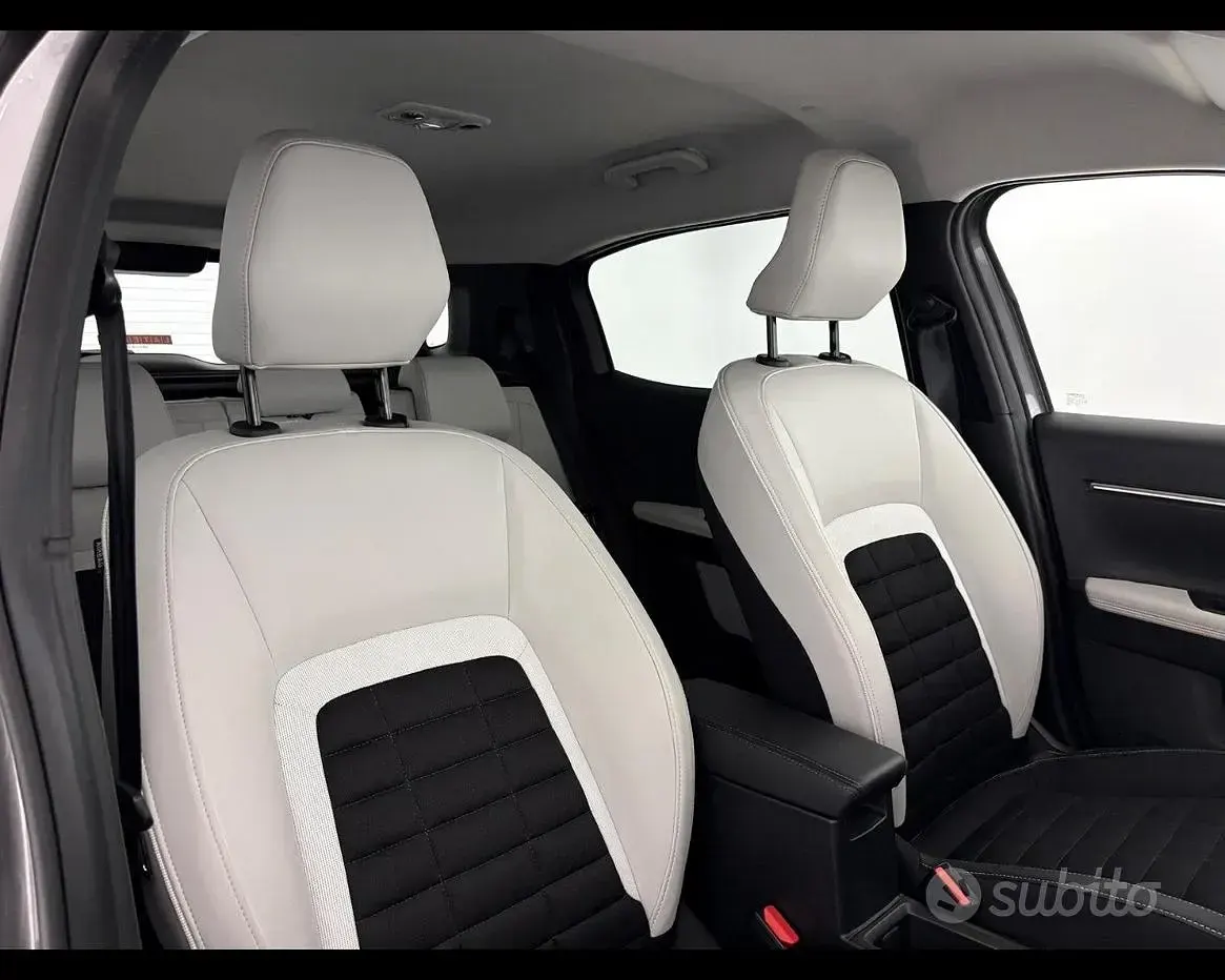 Gebraucht Citroën C3 Aircross 136 PS (100 kW) 2025 Grau SUV