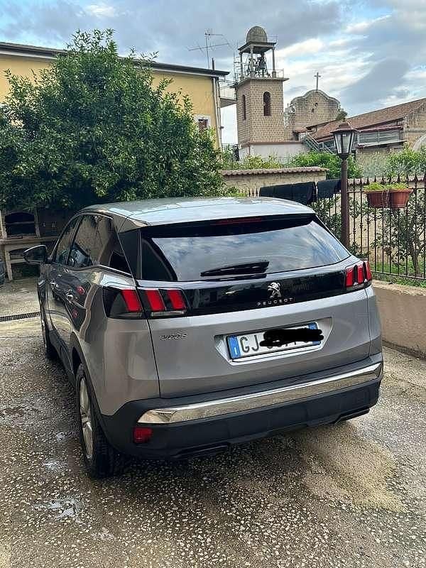 Usata Peugeot 3008 Active 120 CV (88 kW) 2017 Monovolume