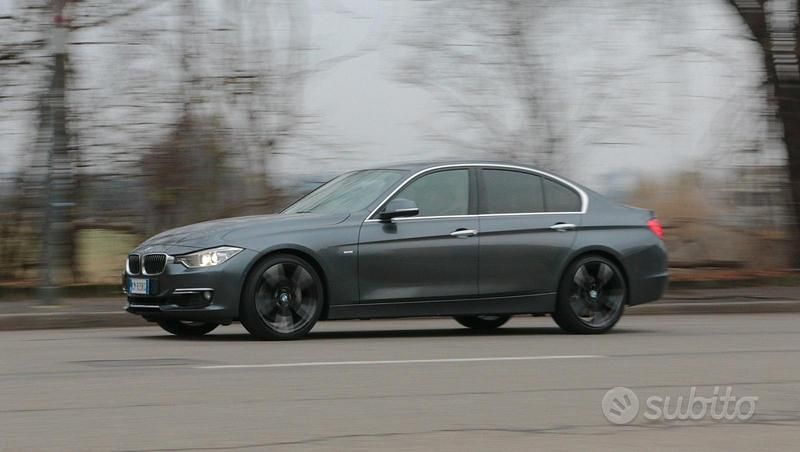 Grigio Usata 2013 BMW 335 Tre volumi | 24.300 € (Buon prezzo) - Immagine 1/4