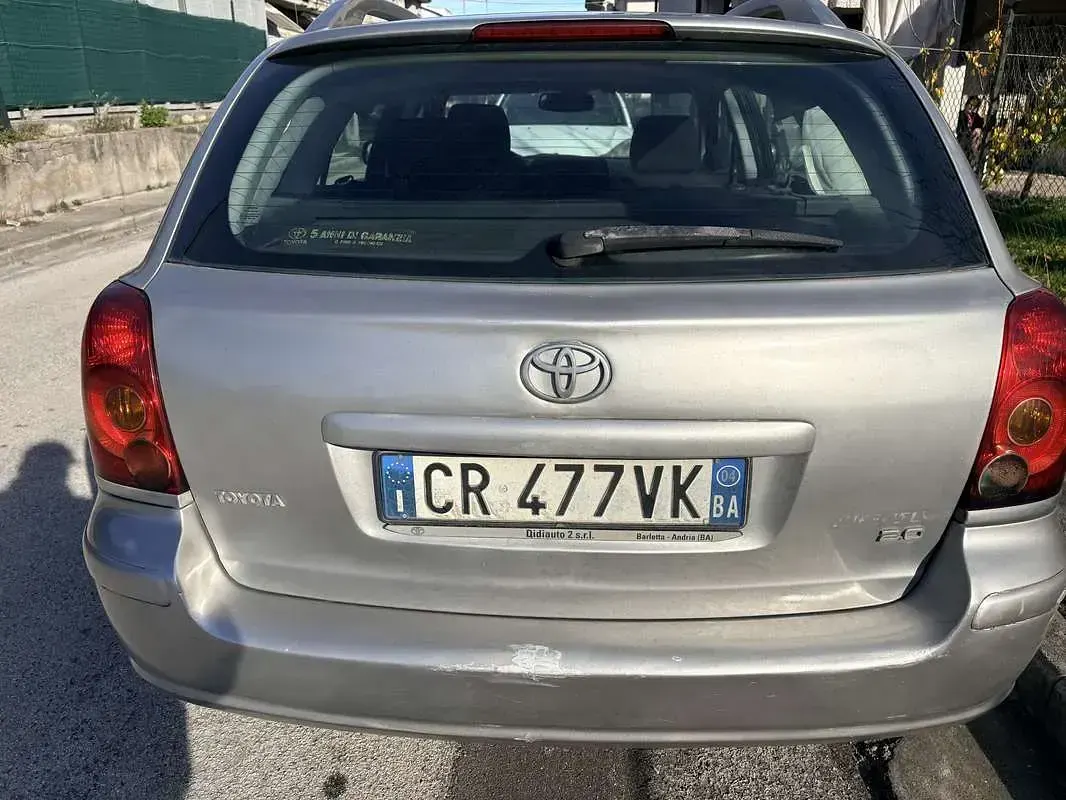 Usata Toyota Avensis 110 CV (80 kW) 2004 Station wagon