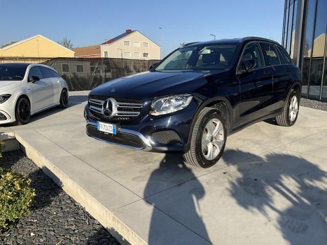Usata Mercedes GLC350 Executive 211 CV (155 kW) 2018 Blu SUV