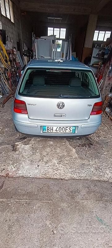 Usata VW Golf IV 110 CV (80 kW) 2000 Grigio Berlina