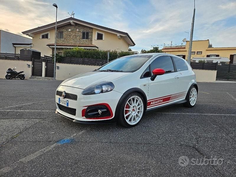 Usata Abarth Grande Punto 155 CV (114 kW) 2009 Bianco Utilitaria