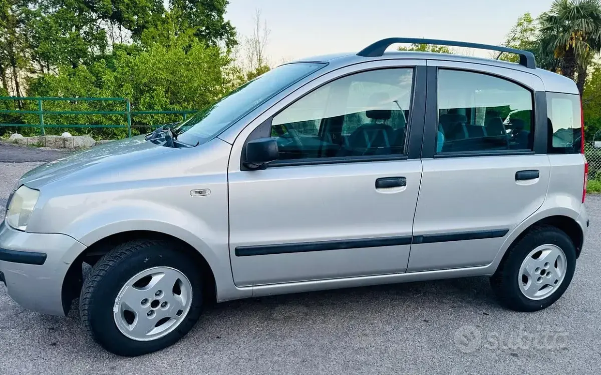 Usata Fiat Panda Emotion 60 CV (44 kW) 2005 Grigio Utilitaria