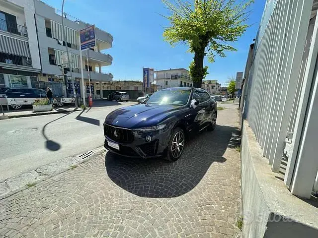 Usata Maserati Levante 350 CV (257 kW) 2018 Bluazzurro SUV