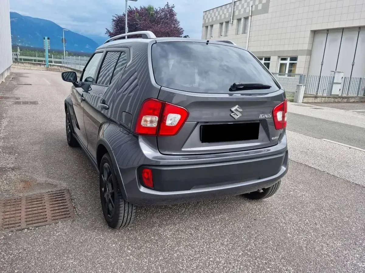 Usata Suzuki Ignis 90 CV (66 kW) 2019 Grigio SUV