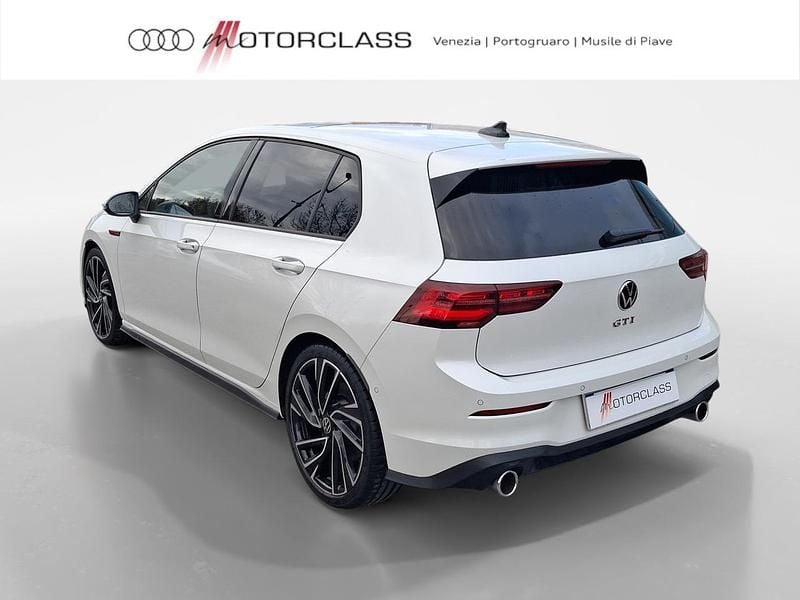 Usata VW Golf VIII GTI 245 CV (180 kW) 2020 Oryx white perla Berlina