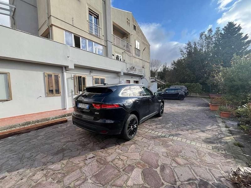 Usata Jaguar F-Pace Prestige 179 CV (131 kW) 2016 Nero SUV