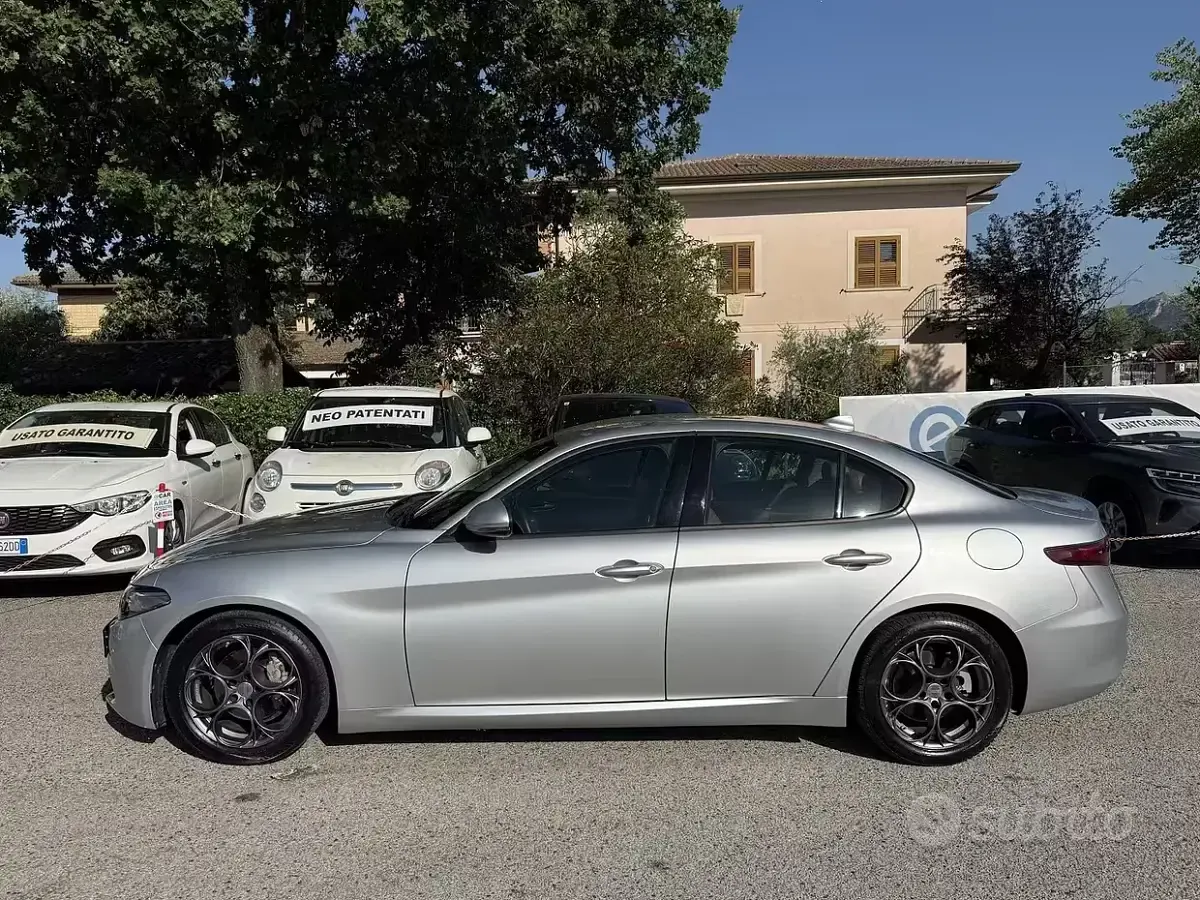 Usata Alfa Romeo Giulia Executive 150 CV (110 kW) 2017 Grigio Berlina