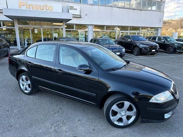 Usata Skoda Octavia Ambiente 105 CV (77 kW) 2007 Nero metallizzato Berlina