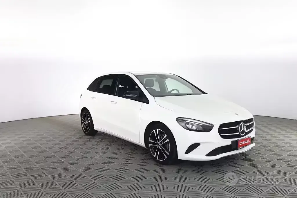 Usata Mercedes B200 150 CV (110 kW) 2020 Bianco Utilitaria