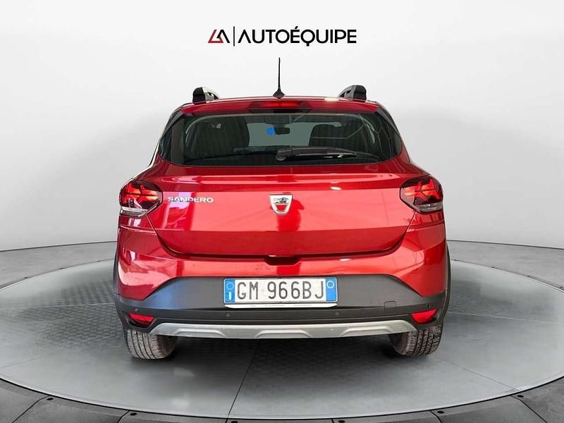 Usata Dacia Sandero Comfort 101 CV (74 kW) 2022 Rosso Utilitaria