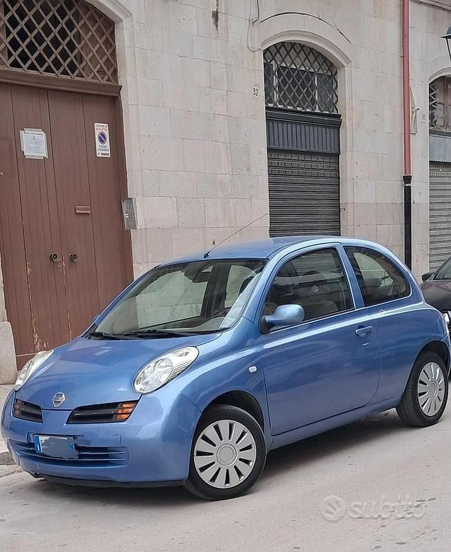 Usata Nissan Micra 75 CV (55 kW) 2003 Blu Utilitaria