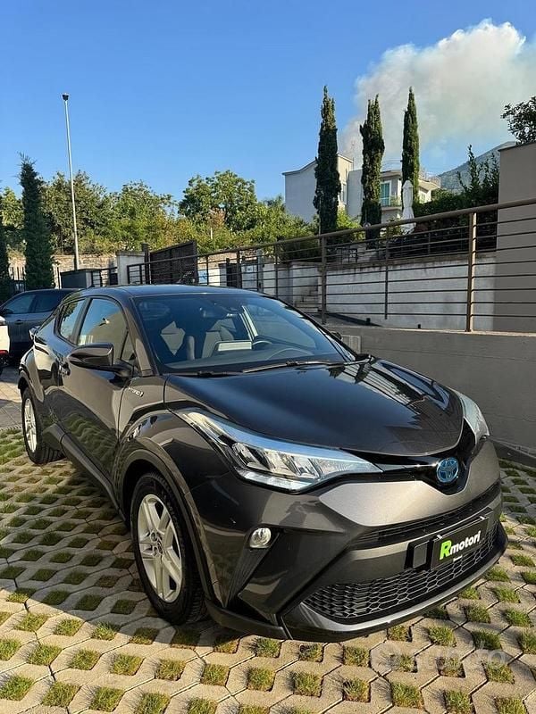 Nero Usata 2020 Toyota C-HR Active SUV | 17.900 € (Buon prezzo) - Immagine 1/4