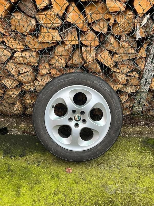 Usata Alfa Romeo 147 2003 Grigio Utilitaria