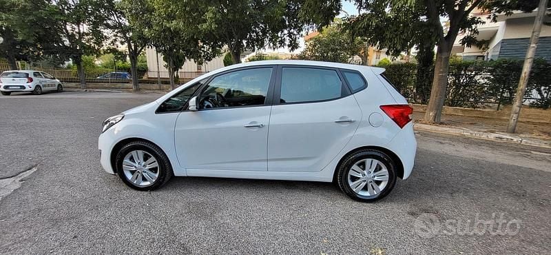 Usata Hyundai ix20 125 CV (91 kW) 2012 Bianco Utilitaria