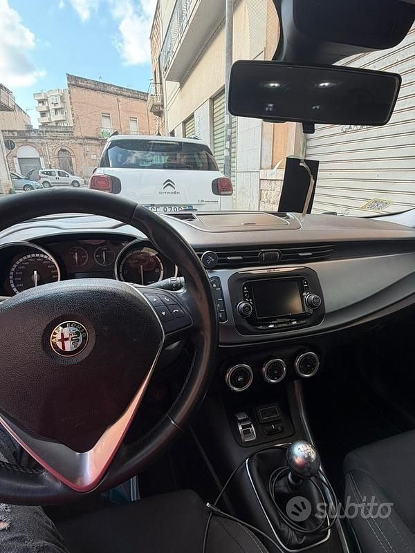 Usata Alfa Romeo Giulietta 120 CV (88 kW) 2016 Bianco Utilitaria