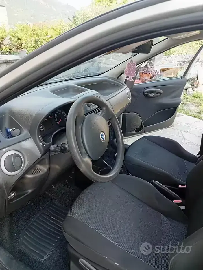 Usata Fiat Punto 60 CV (44 kW) 2007 Utilitaria