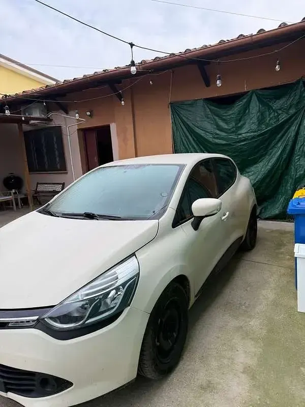 Usata Renault Clio IV Expression 75 CV (55 kW) 2015 Berlina
