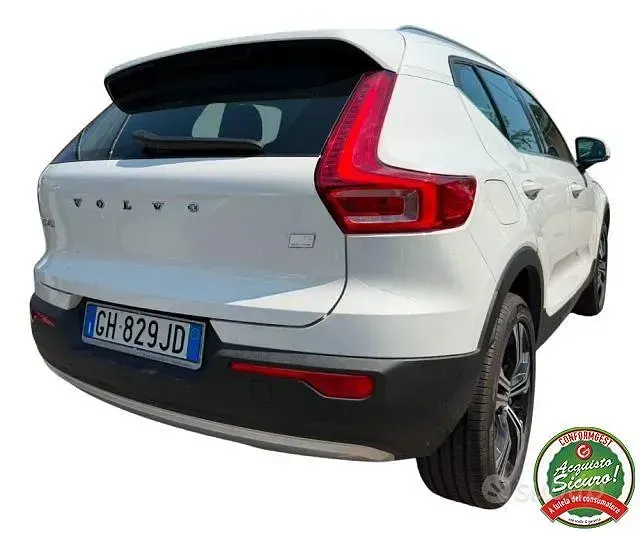 Usata Volvo XC40 Inscription 179 CV (131 kW) 2021 Bianco SUV