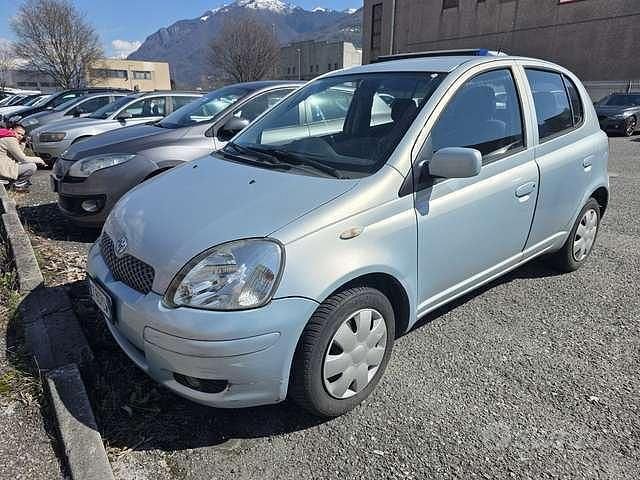 Usata Toyota Yaris Sol 65 CV (47 kW) 2005 Other Berlina