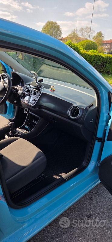 Usata VW up! 2019 Blu Utilitaria