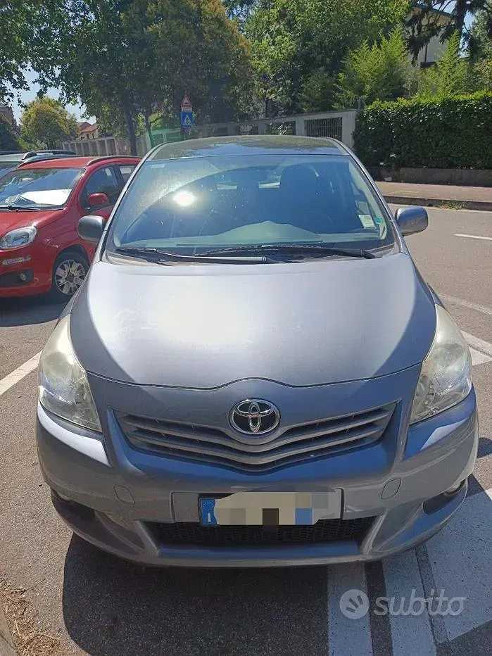 Usata Toyota Verso 150 CV (110 kW) 2011 Monovolume