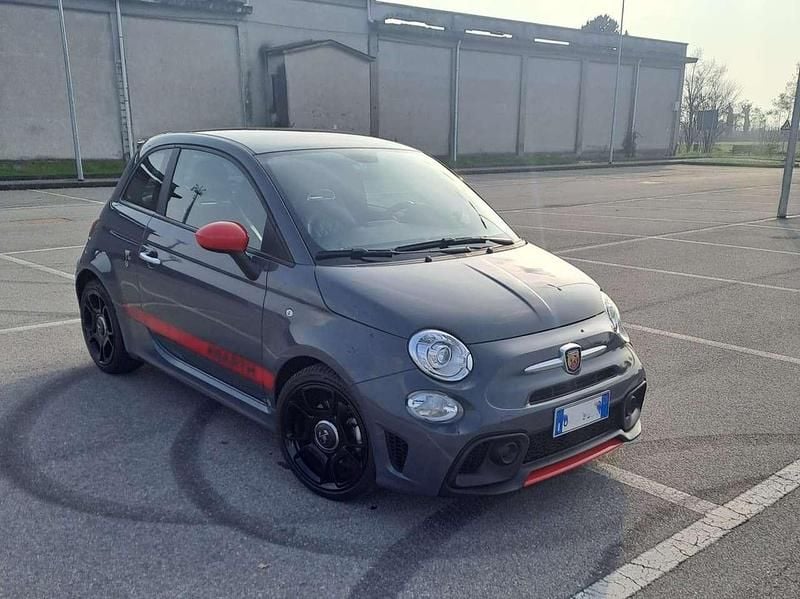 Usata Abarth 595 145 CV (106 kW) 2022 Grigio Utilitaria