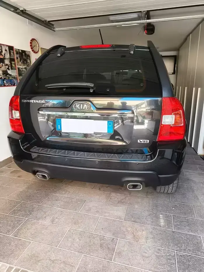 Usata Kia Sportage 175 CV (128 kW) 2009 Nero SUV