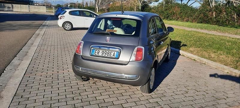 Begagnad Fiat 500 Lounge 69 HK (50 kW) 2013 Grå Sedan