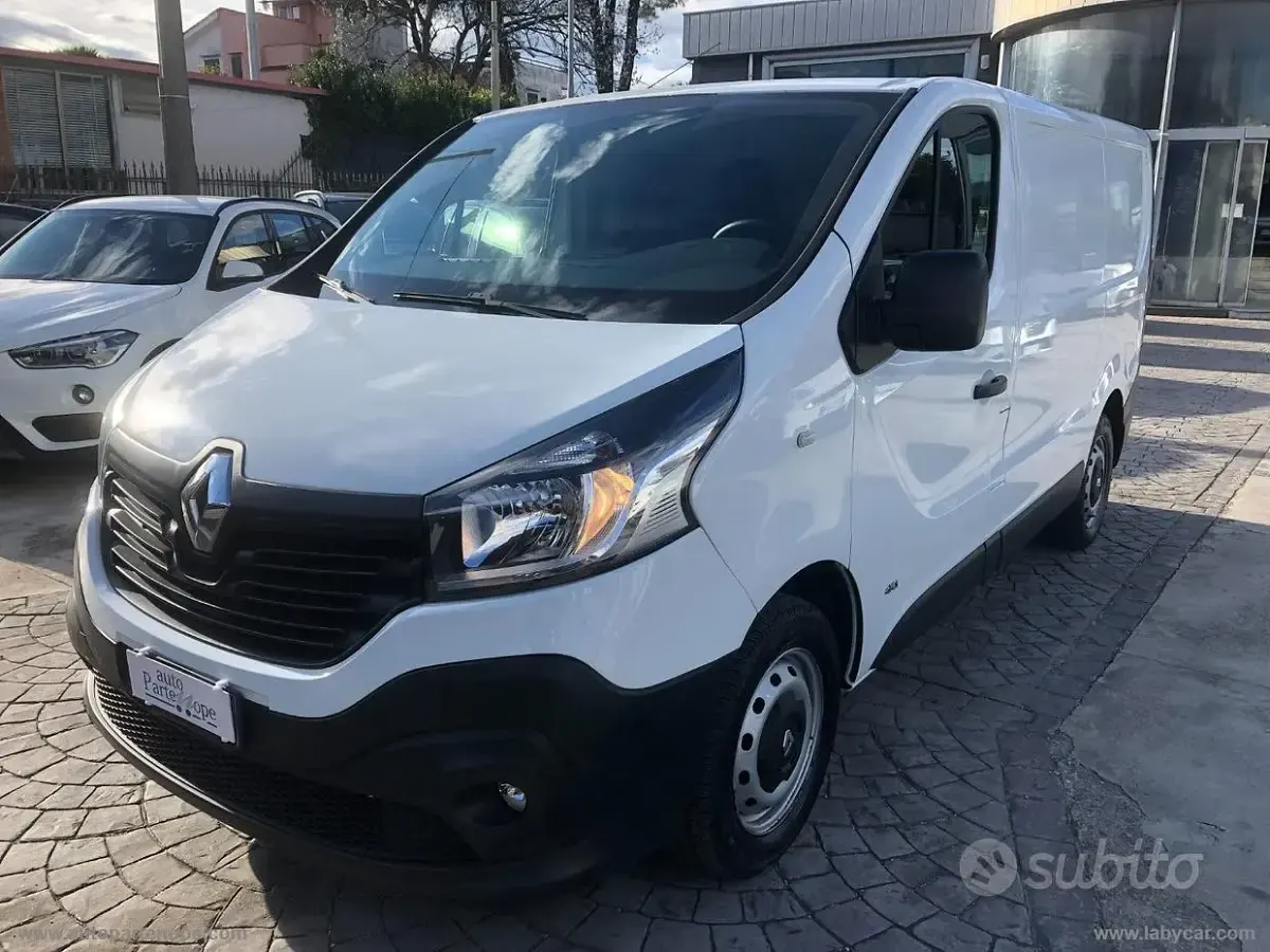 Usata Renault Trafic 125 CV (91 kW) 2017 Bianco Monovolume