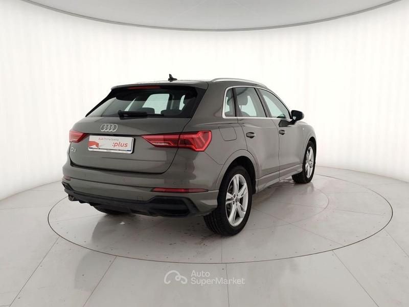 Usata Audi Q3 S-Line 150 CV (110 kW) 2024 Grigio metallizzato SUV