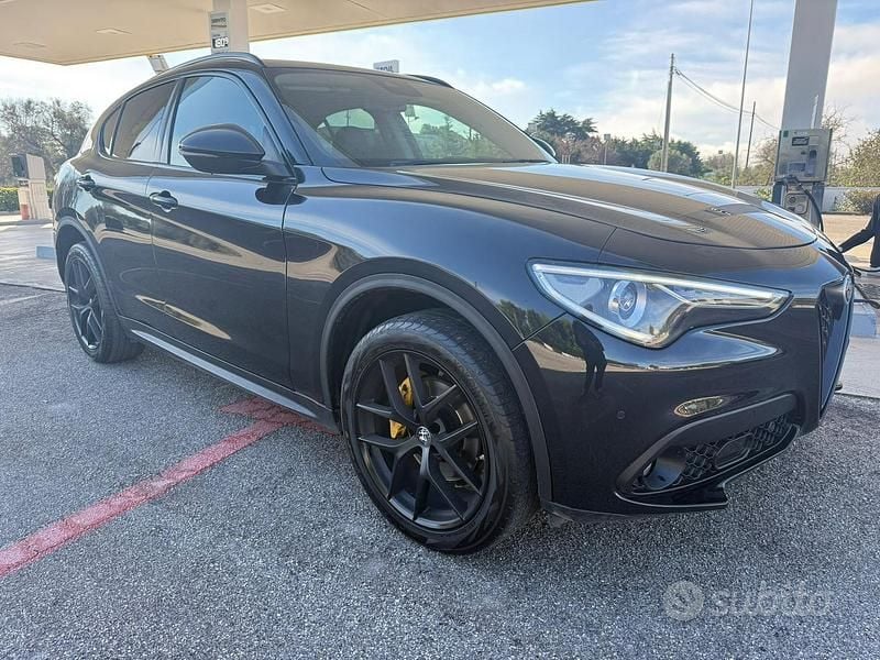 Usado Alfa Romeo Stelvio Tech Edition 190 CV (139 kW) 2019 Negro SUV