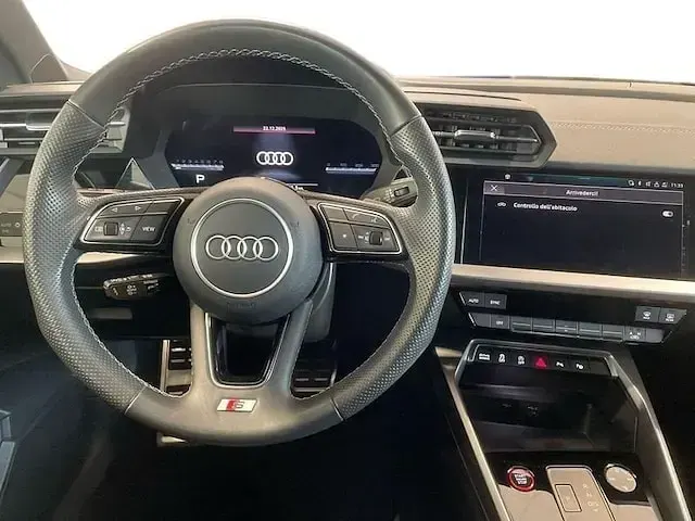 Usata Audi A3 Ambiente 310 CV (228 kW) 2024 Nero mythos metallizzato