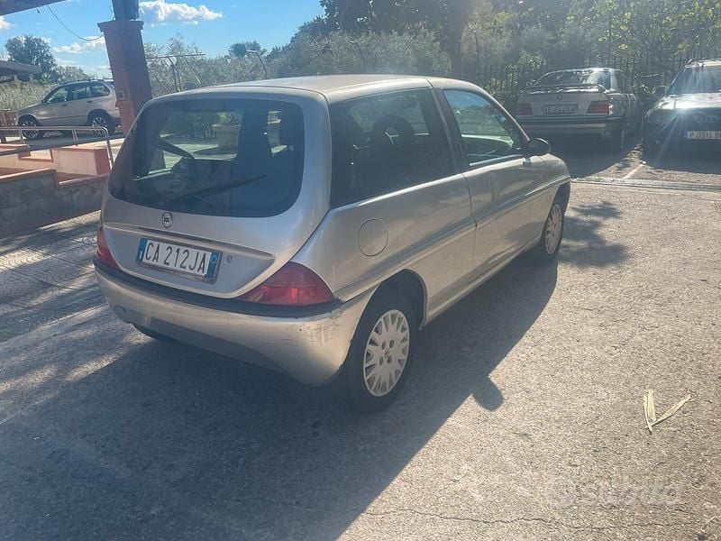 Usata Lancia Ypsilon 1999 Utilitaria