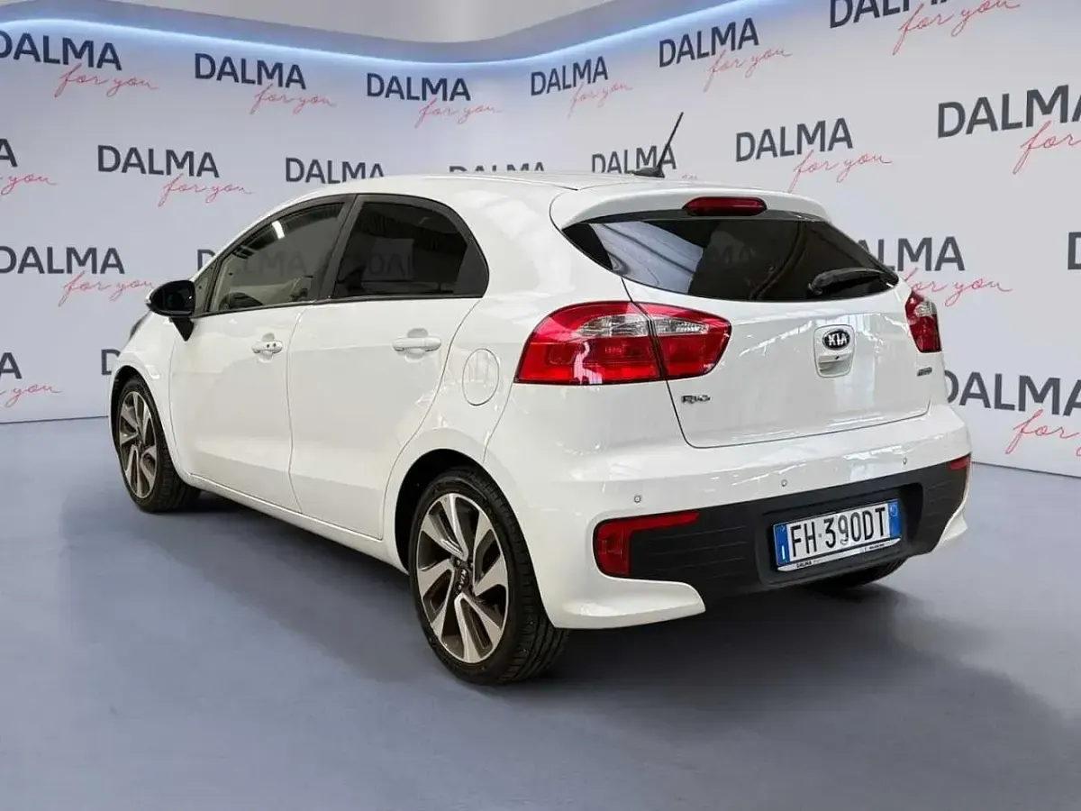 Gebraucht Kia Rio 90 PS (66 kW) 2017 Weiß Kleinwagen
