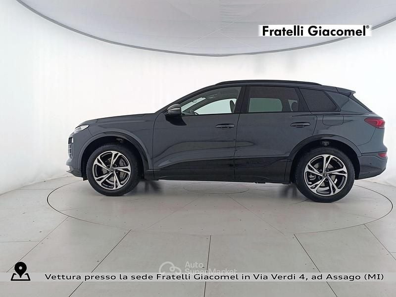 Usata Audi Q6 e-tron Advanced Plus 239 kW (326 CV) 2025 Grigio manhattan metallizzato SUV
