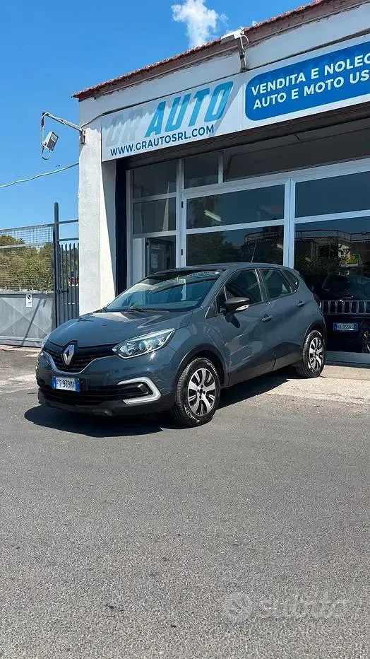 Usata Renault Captur Initiale Paris 90 CV (66 kW) 2018 Bluazzurro SUV