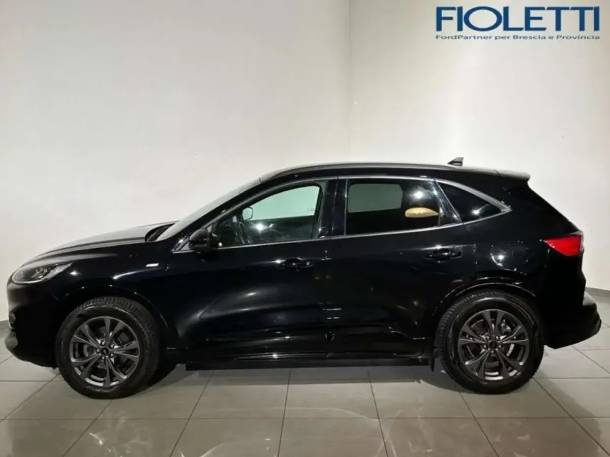 Usata Ford Kuga ST-Line 120 CV (88 kW) 2021 Nero SUV