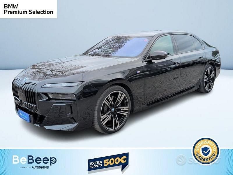 Usata BMW i7 M Sport 400 kW (544 CV) 2024 Nero metallizzato Berlina