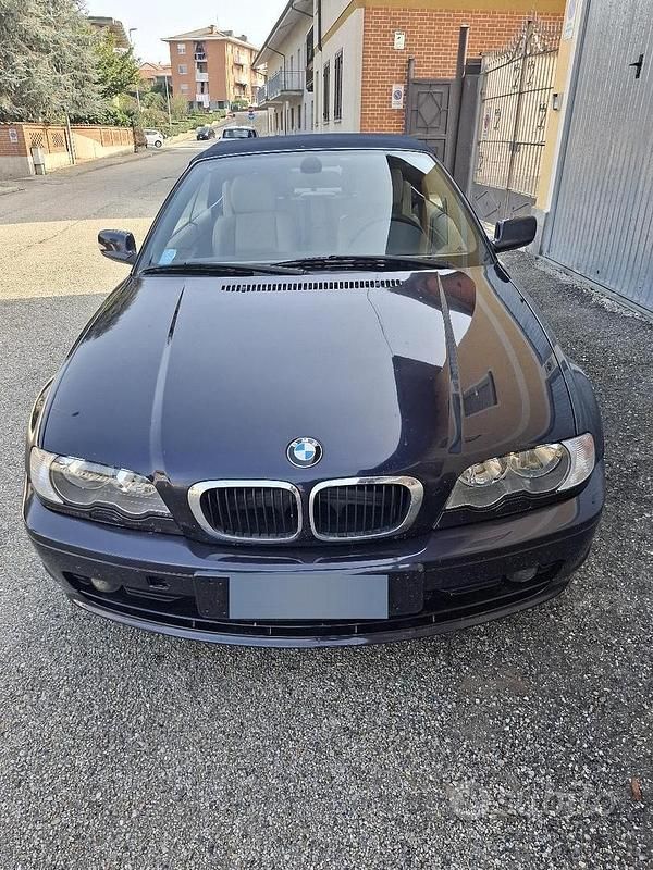 Usata BMW 318 Cabriolet 143 CV (105 kW) 2003 Blu Cabrio