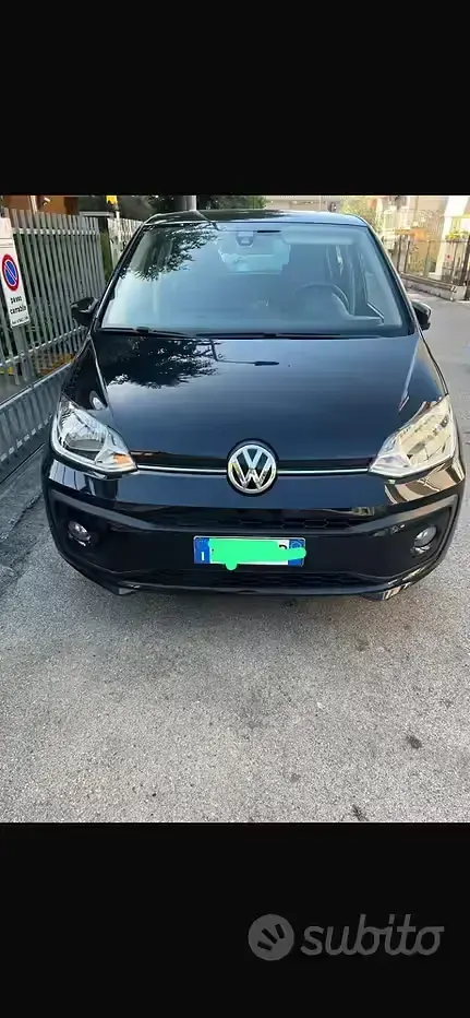 Usata VW up! Move 68 CV (50 kW) 2017 Nero Utilitaria