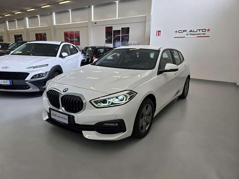 Bianco Usata 2021 BMW 116 Advantage Due volumi | 22.900 € (Molto cara) - Immagine 1/4