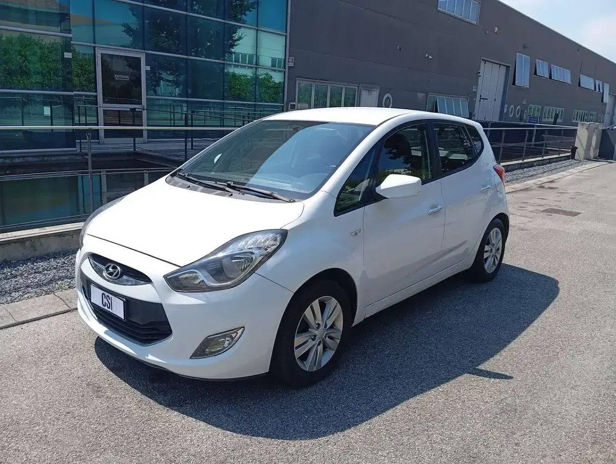 Usata Hyundai ix20 90 CV (66 kW) 2015 Bianco Utilitaria