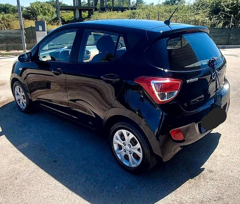 Usata Hyundai i10 Edition 69 CV (50 kW) 2015 Nero Utilitaria