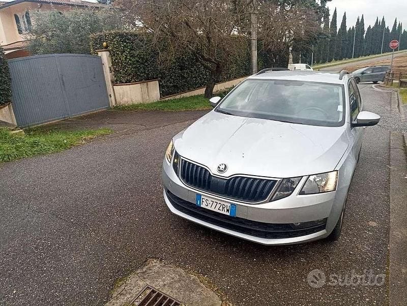 Usata Skoda Octavia Style 116 CV (85 kW) 2019 Argento Station wagon