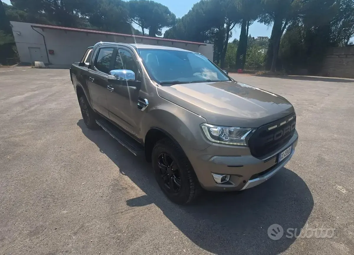 Usata Ford Ranger Limited 170 CV (125 kW) 2021 Grigio Pick-up