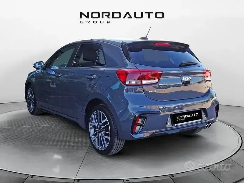 Usata Kia Rio GT-Line 100 CV (73 kW) 2021 Grigio Berlina