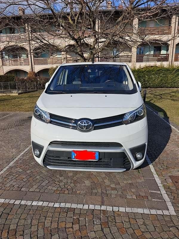 Usata Toyota Proace Verso Luxury 179 CV (131 kW) 2019 Bianco Station wagon